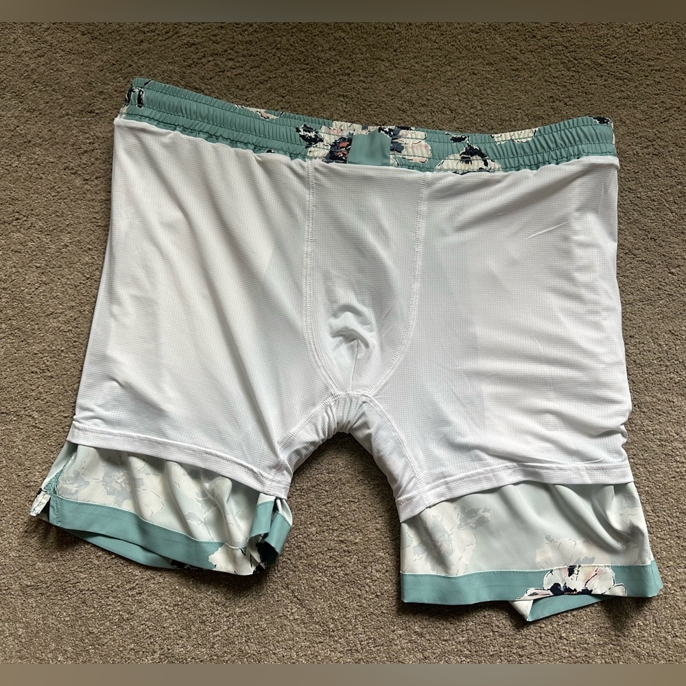 Abercrombie & Fitch Aqua and White Swim Trunks Floral Design XXL NWOT Never Worn - Picture 6 of 8